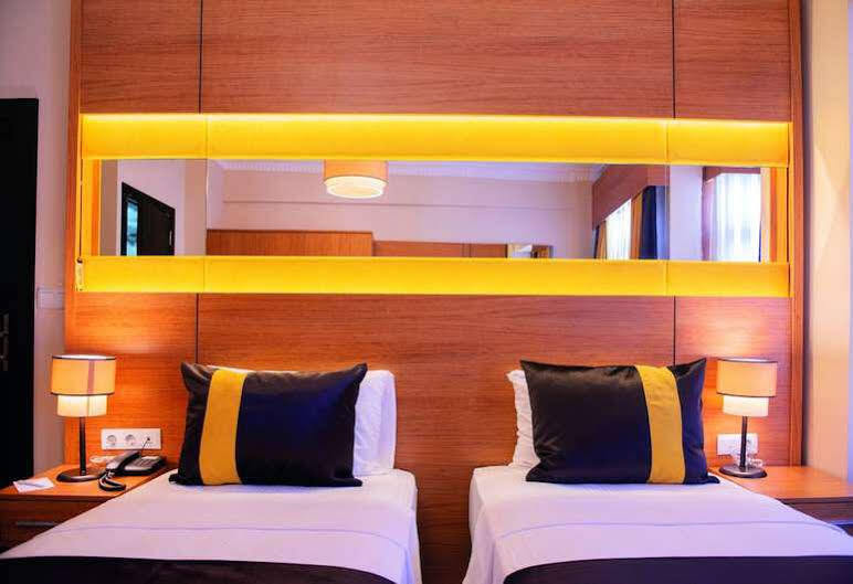 Karamans Sirkeci Suites Hotel Istanboel Buitenkant foto